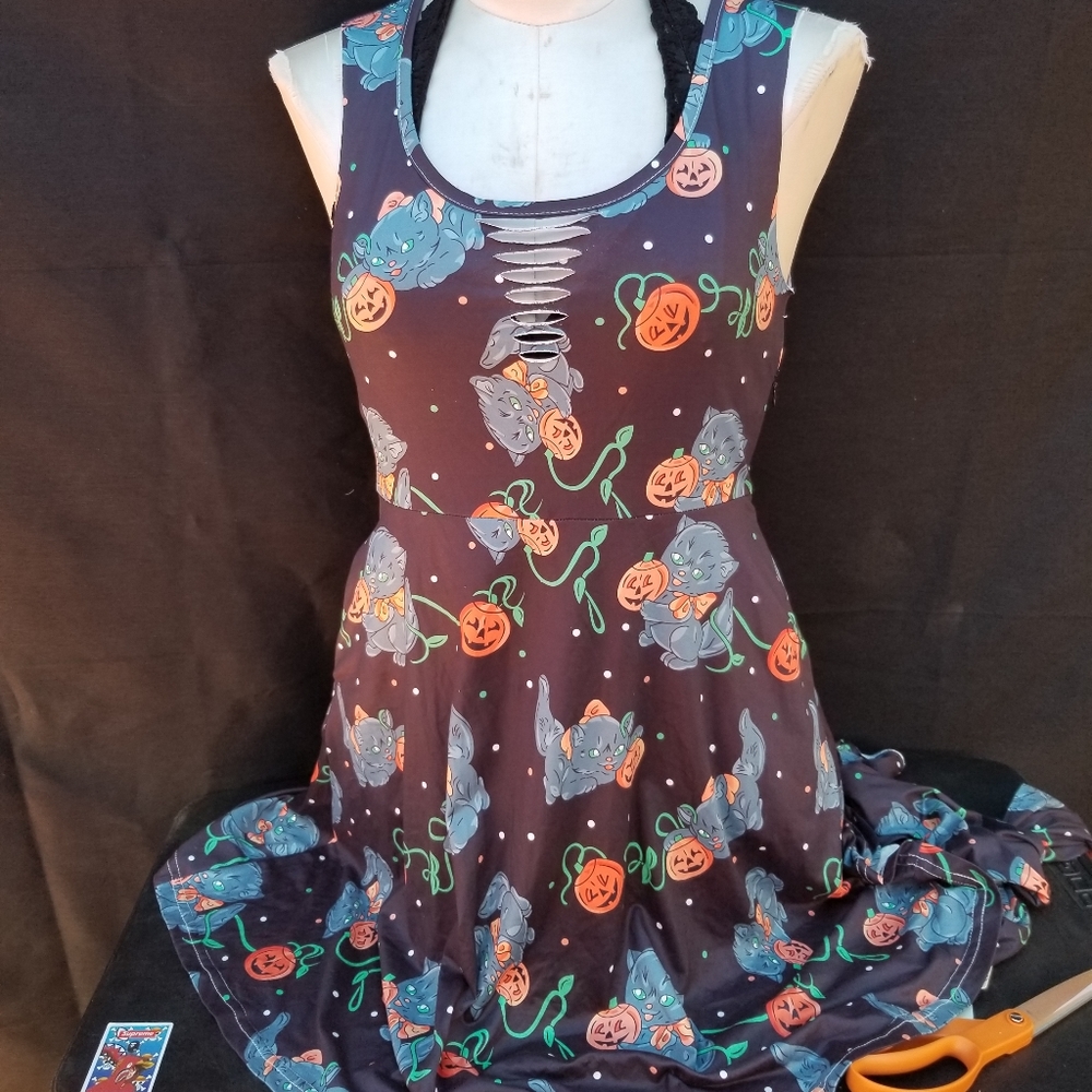 LUOUSE DRESS - Picture 8 of 10